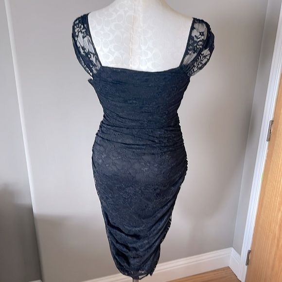 Express Ruched Lace Dress - Picture 5 of 8